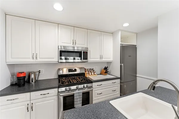 $495,000 | 41 Whitcomb Road, East Providence, RI 02915