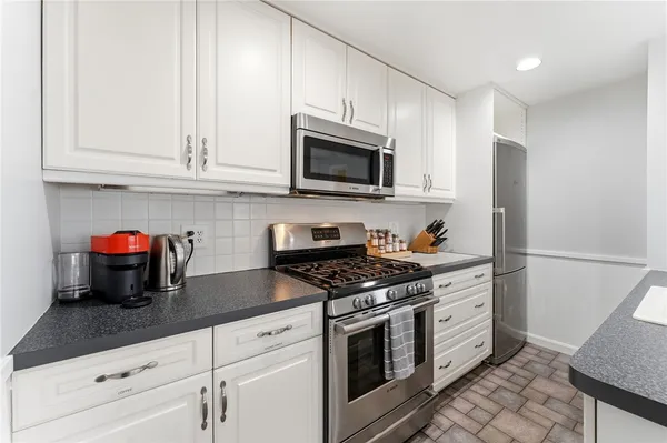 $495,000 | 41 Whitcomb Road, East Providence, RI 02915