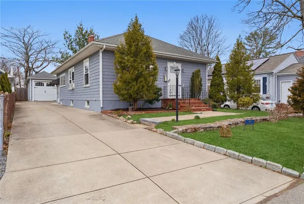 $495,000 | 41 Whitcomb Road, East Providence, RI 02915