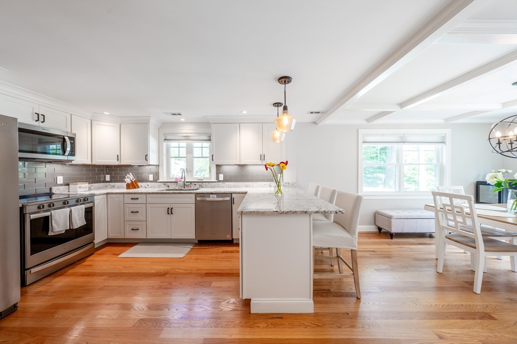 95 Van Kleeck Road Millis, MA 02054 - Photo 3 of 32 Gallery Image 3