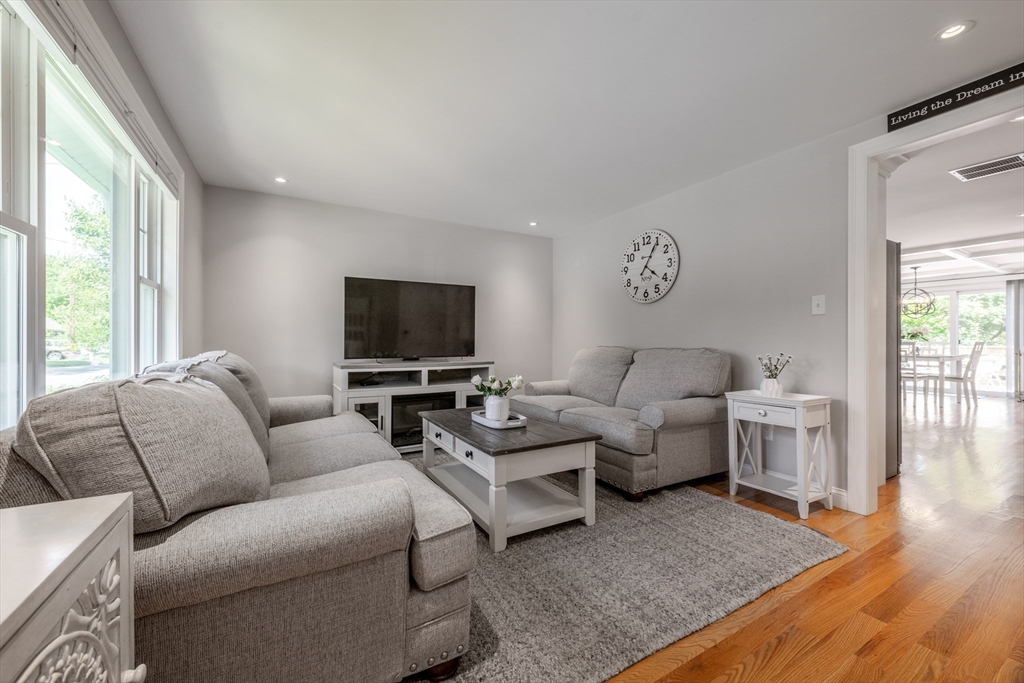 95 Van Kleeck Road Millis, MA 02054 - Photo 6 of 32 Gallery Image 6