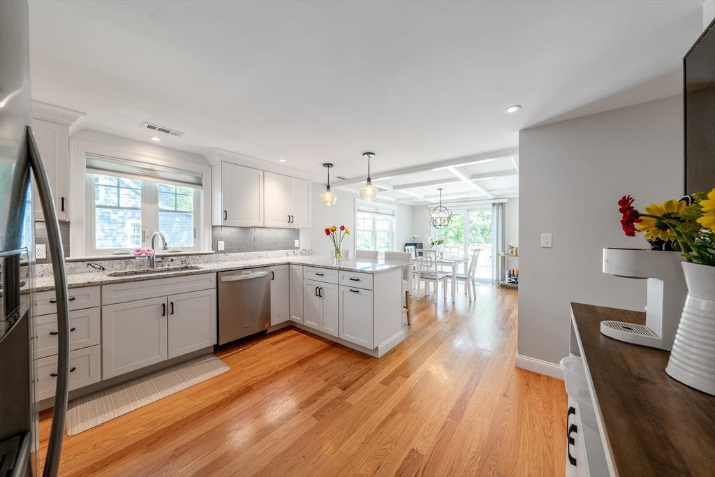 95 Van Kleeck Road Millis, MA 02054 - Photo 9 of 32 Gallery Image 9