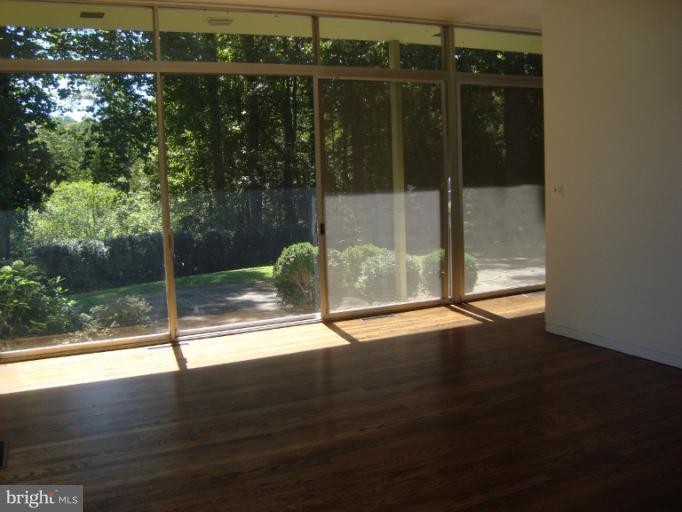 1311 Western Run Road Cockeysville, MD 21030 - Photo 2 of 24 Dining Room W/Sliders To Patio
