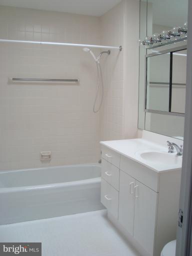 1311 Western Run Road Cockeysville, MD 21030 - Photo 6 of 24 White Ceramic Tile Hall Bath