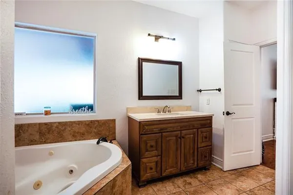 $479,900 | 60 Bleu Lake Drive, Covington, LA 70435