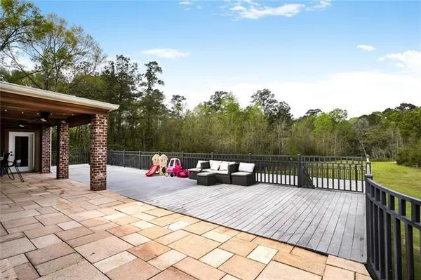 $479,900 | 60 Bleu Lake Drive, Covington, LA 70435