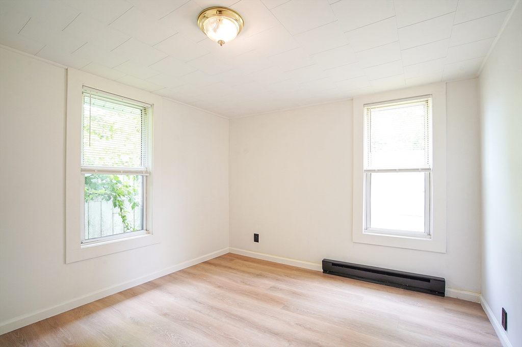 215 Eddy Street Springfield, MA 01104 - Photo 13 of 15