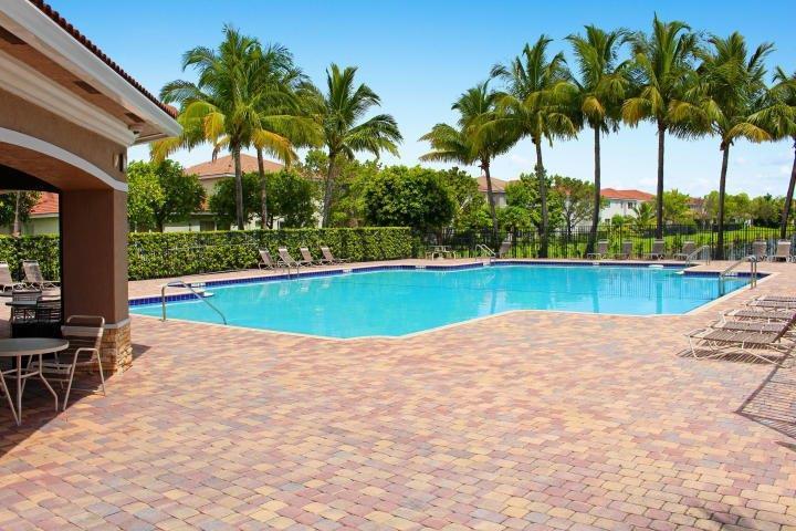 1250 Rose Gate Boulevard Riviera Beach, FL 33404 - Photo 16 of 18 20180111215340557055000000-o