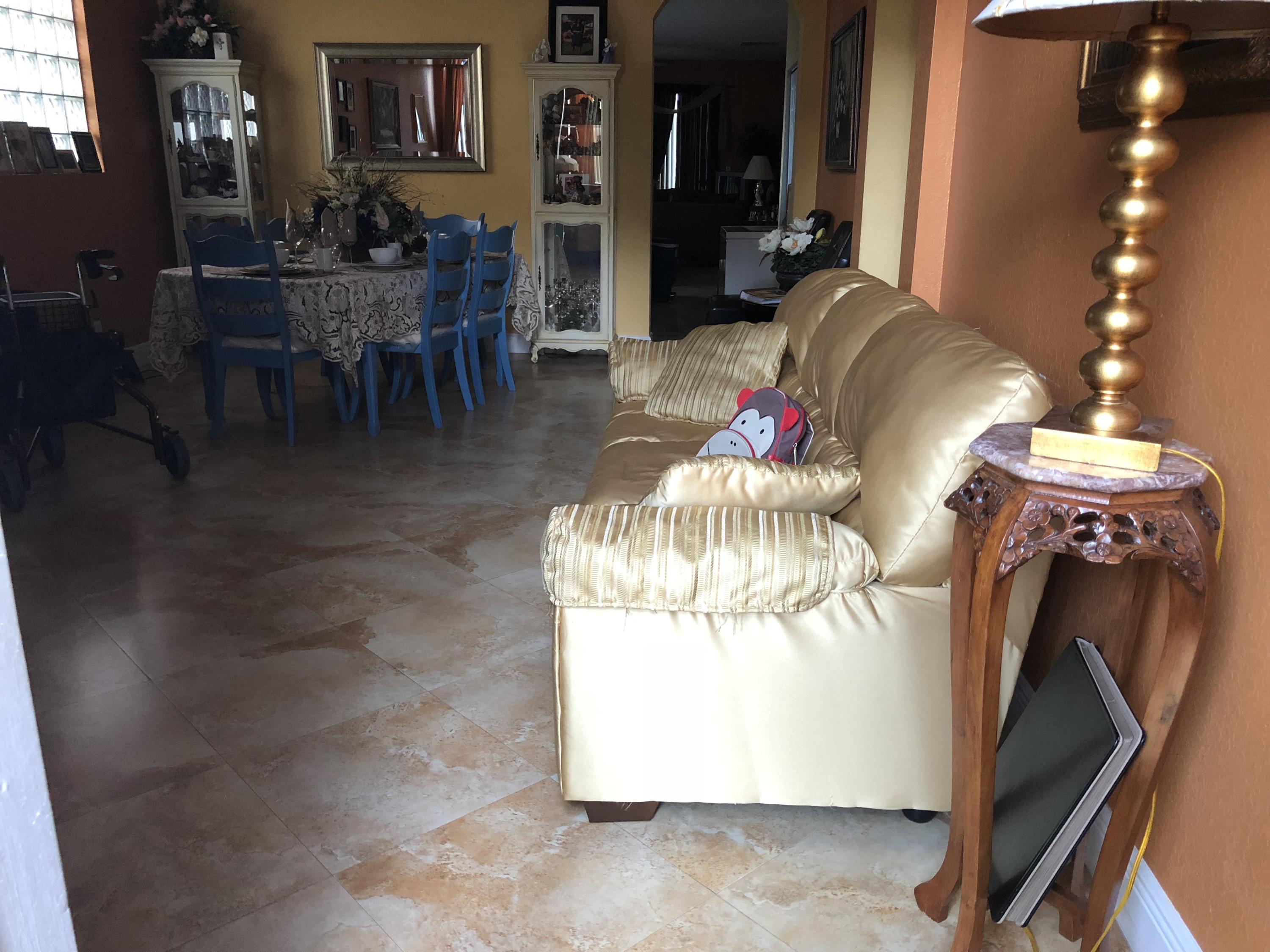 1250 Rose Gate Boulevard Riviera Beach, FL 33404 - Photo 4 of 18 IMG_2887