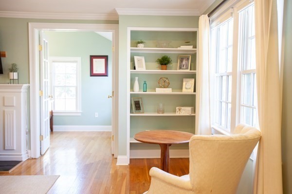 17 Bryn Mawr Road Wellesley, MA 02482 - Photo 5 of 29