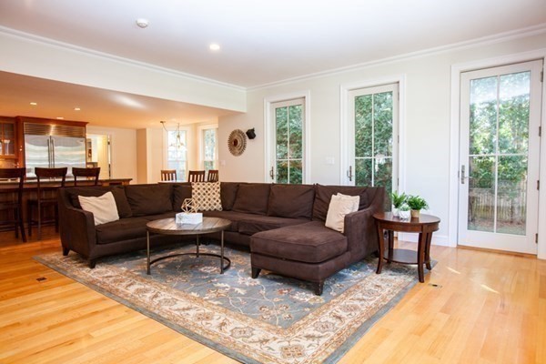 17 Bryn Mawr Road Wellesley, MA 02482 - Photo 10 of 29