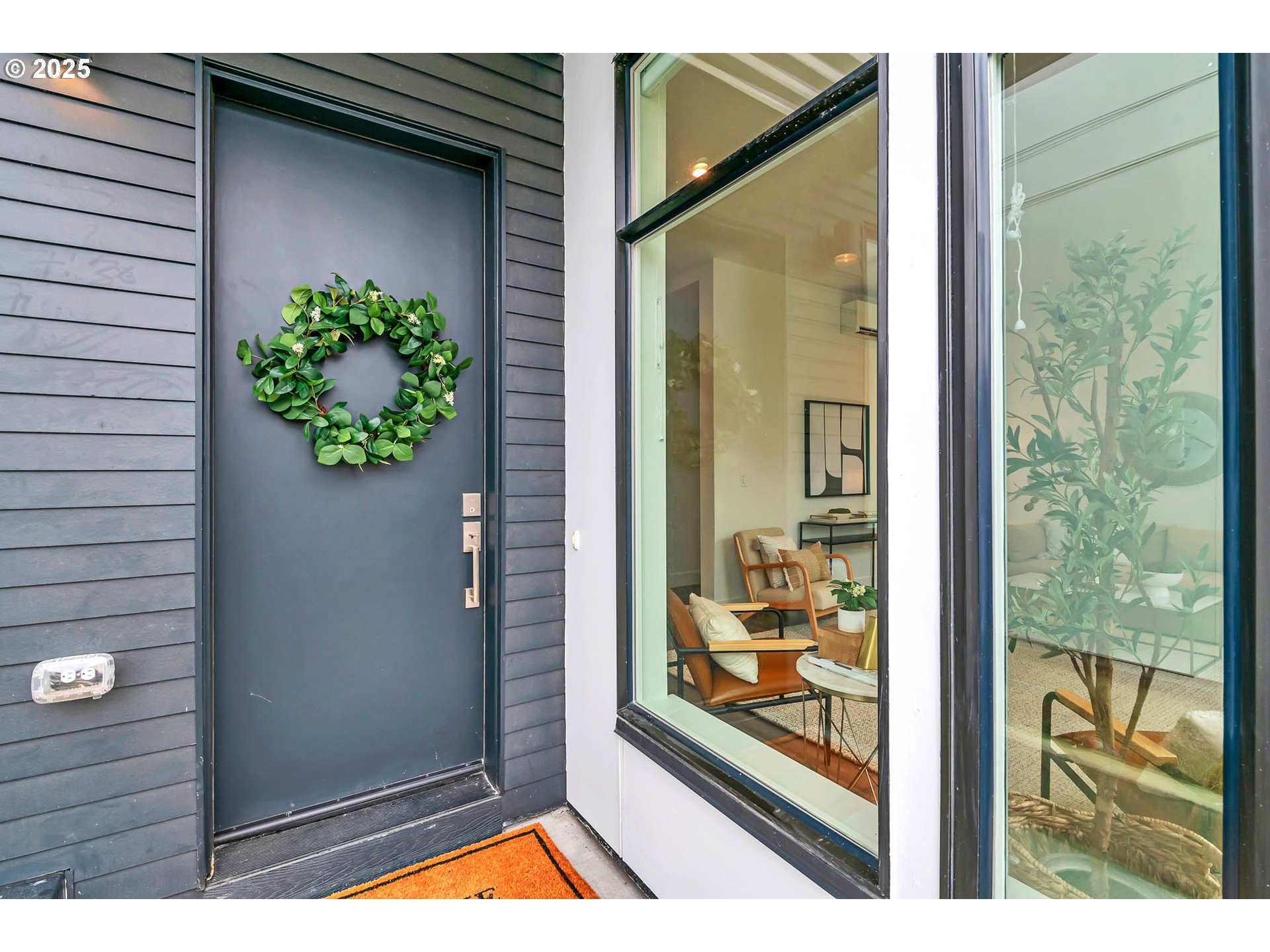 173 Civic Drive Eugene, OR 97405 - Photo 3 of 44