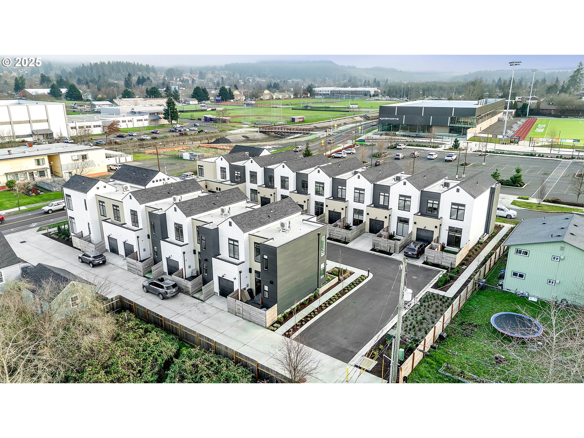 173 Civic Drive Eugene, OR 97405 - Photo 40 of 44