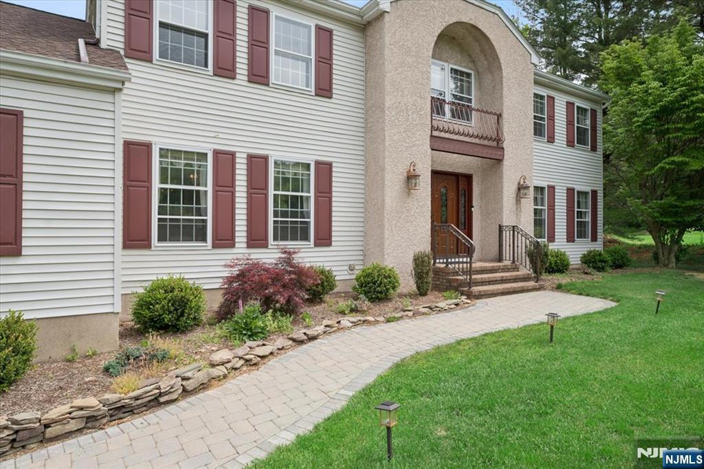 5 Glen Ridge Drive Long Valley, NJ 07853 - Photo 3 of 40