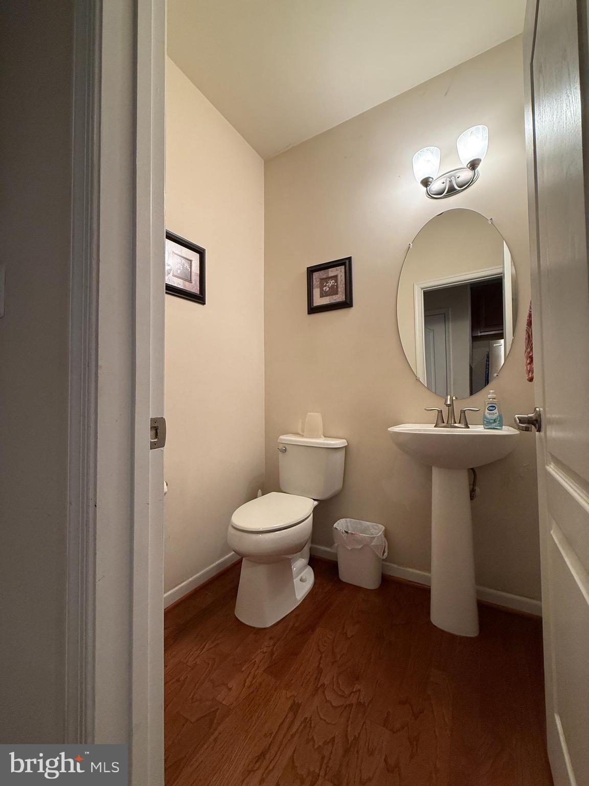 4908 Dane Ridge Circle Woodbridge, VA 22193 - Photo 7 of 17 Powder Room