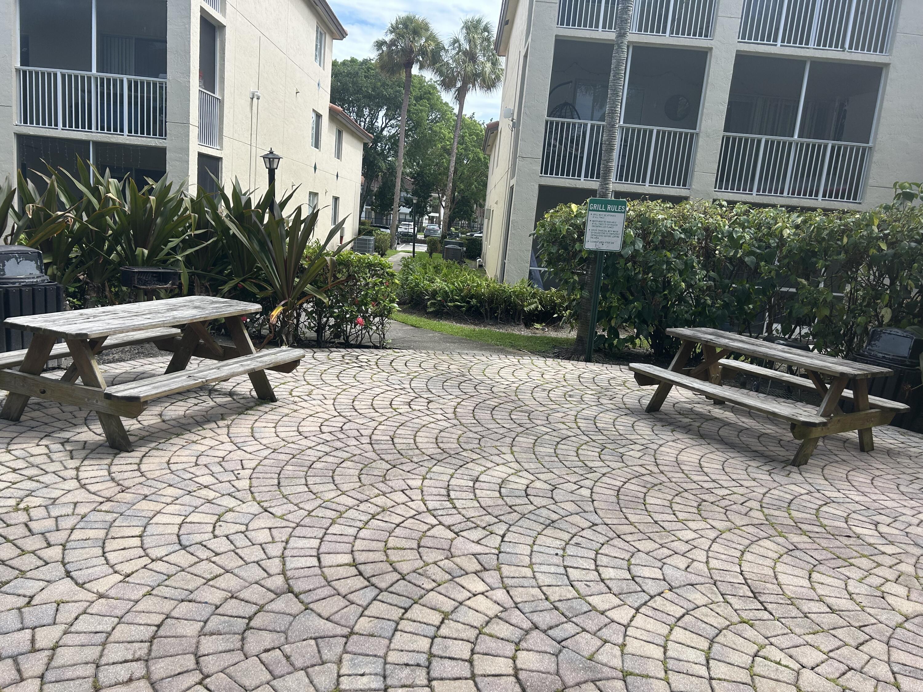 410 South Park Road, Unit 1204 Hollywood, FL 33021 - Photo 31 of 32 IMG_0030