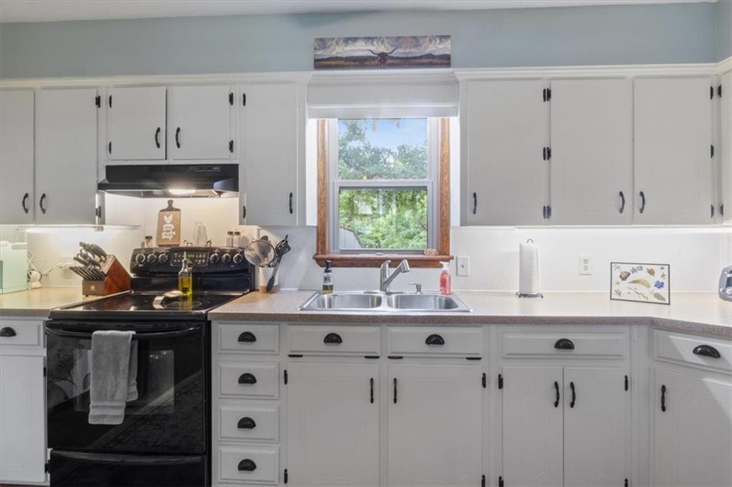 23209 Oakwood Circle Hermitage, MO 65668 - Photo 22 of 30