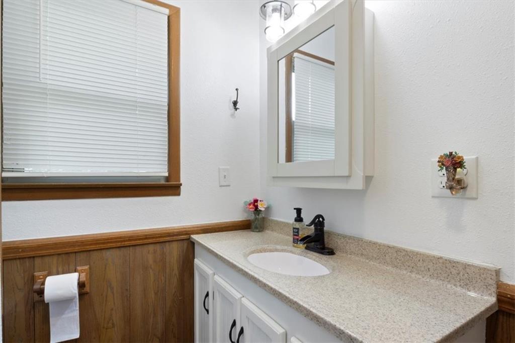 23209 Oakwood Circle Hermitage, MO 65668 - Photo 7 of 30