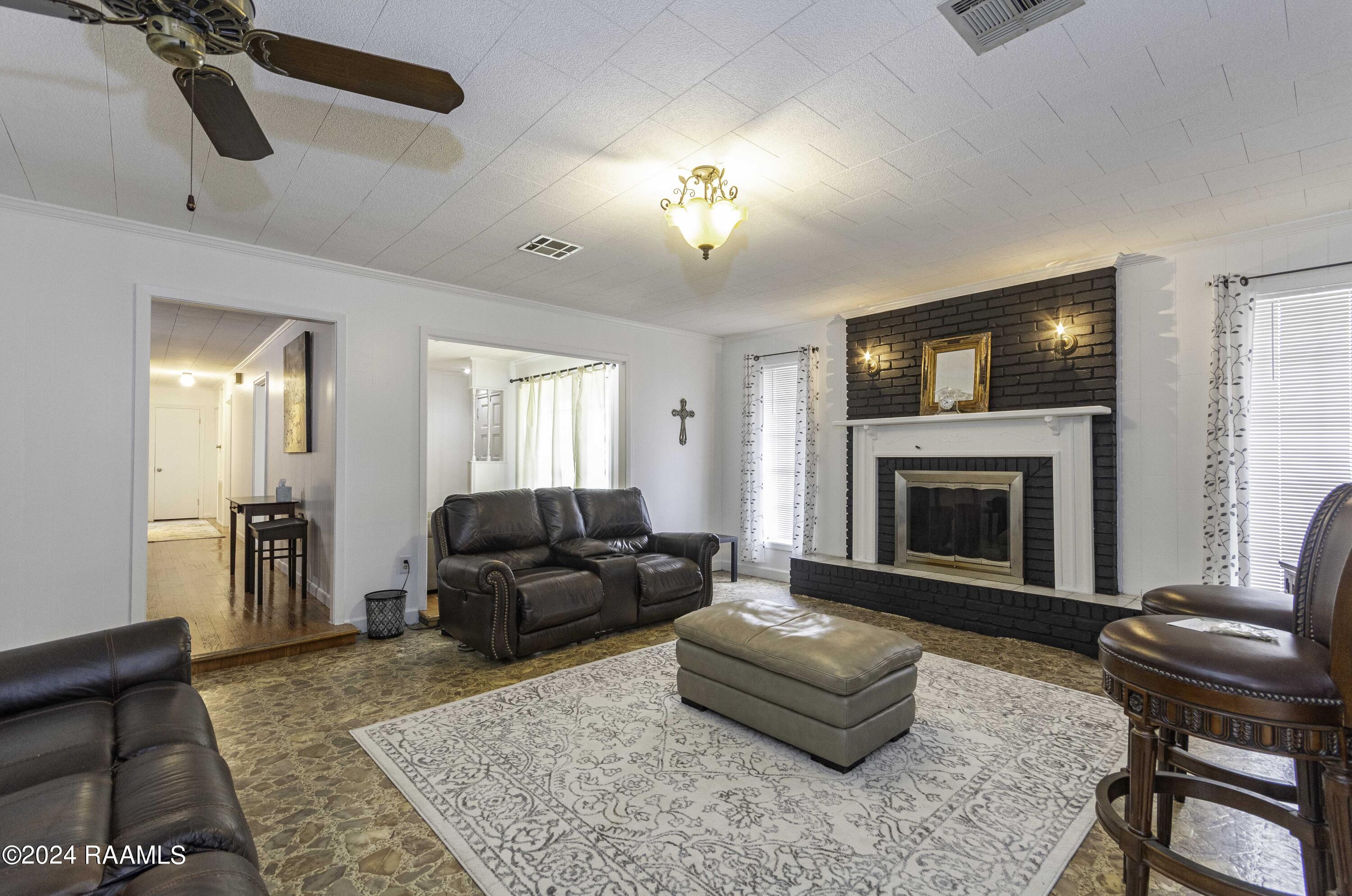 838 Country Ridge Road Opelousas, LA 70570 - Photo 3 of 39 Living Room 2