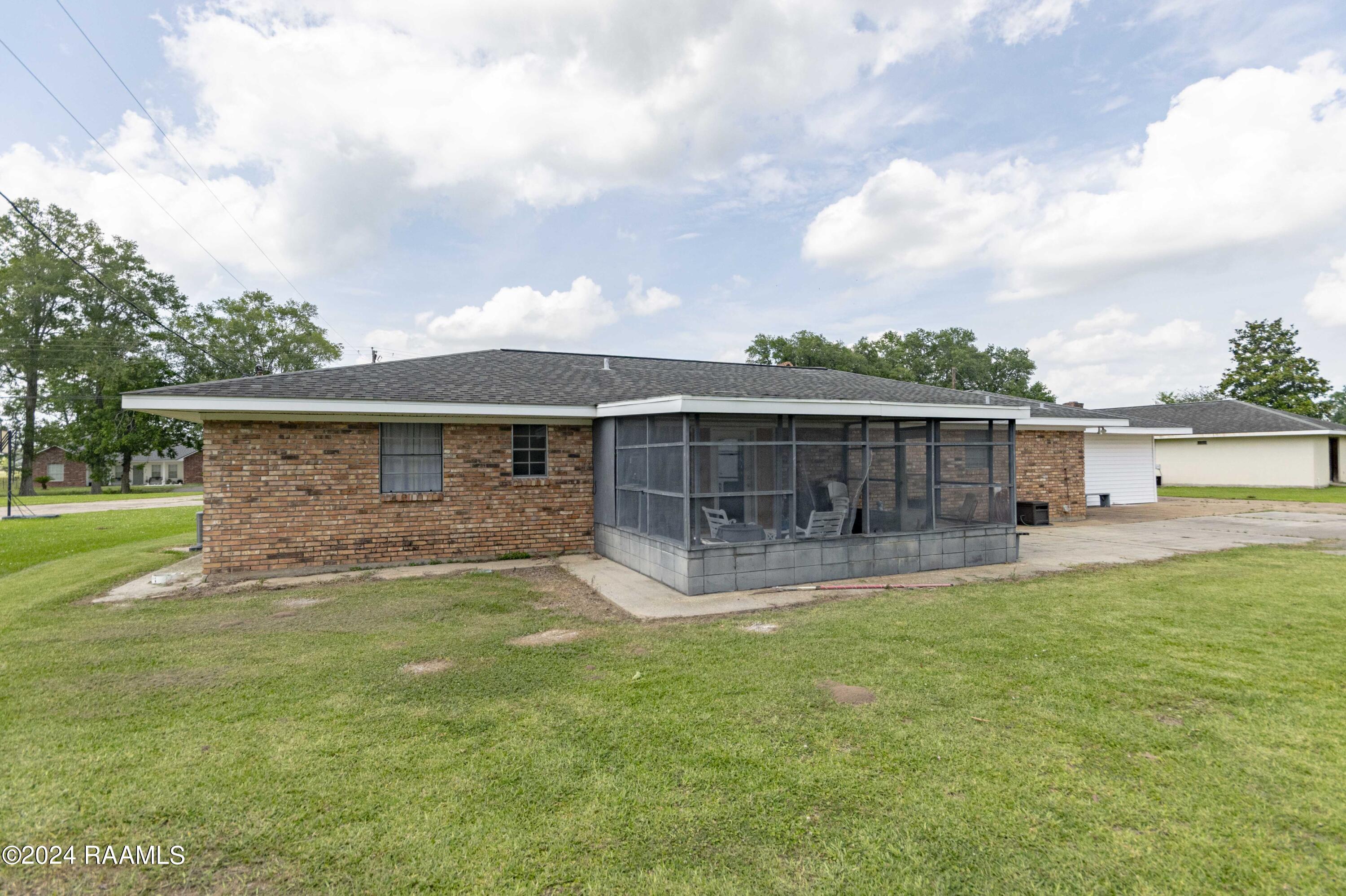 838 Country Ridge Road Opelousas, LA 70570 - Photo 37 of 39 Back 1