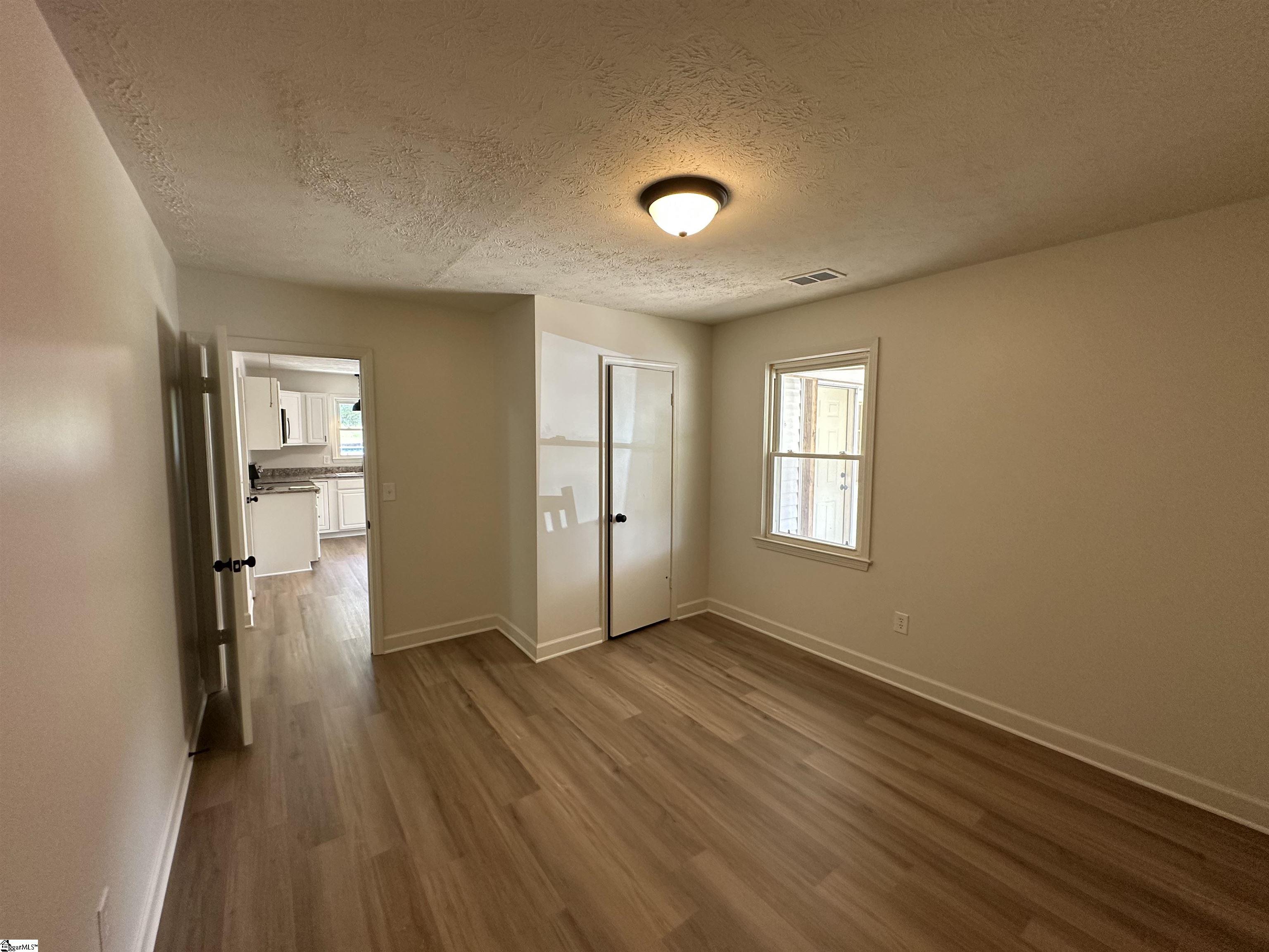 512 Rotterdam Road Easley, SC 29640 - Photo 5 of 24