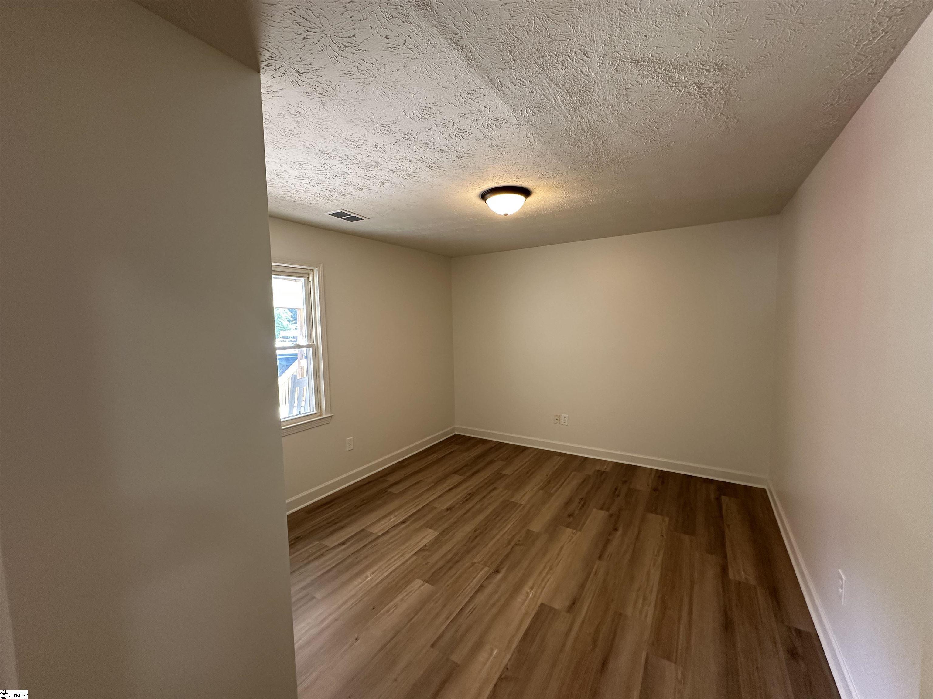 512 Rotterdam Road Easley, SC 29640 - Photo 6 of 24