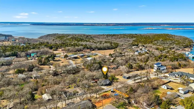 $375,000 | 265 Bentwood Drive, Pottsboro, TX 75076