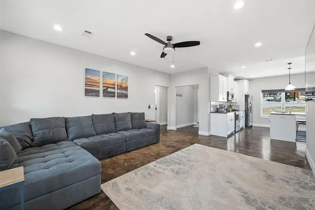 $375,000 | 265 Bentwood Drive, Pottsboro, TX 75076