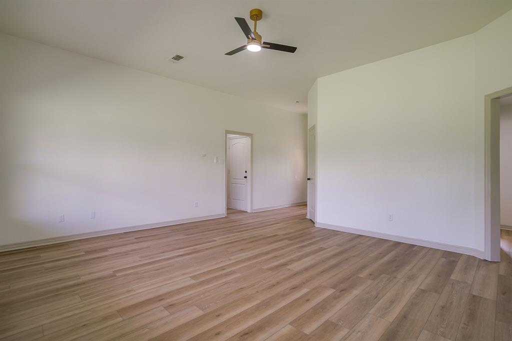 102 Meadow Ridge Avenue Venus, TX 76084 - Photo 7 of 40
