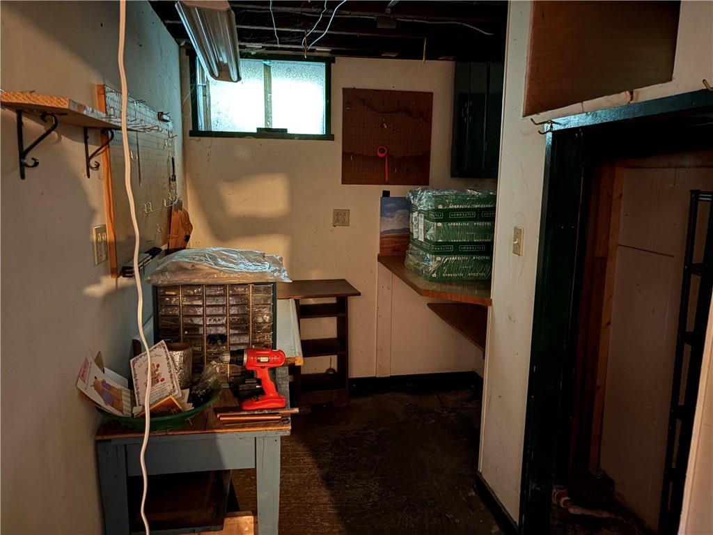 1926 Rte 908 Natrona Heights, PA 15065 - Photo 32 of 33 WORK ROOM INBASEMENT