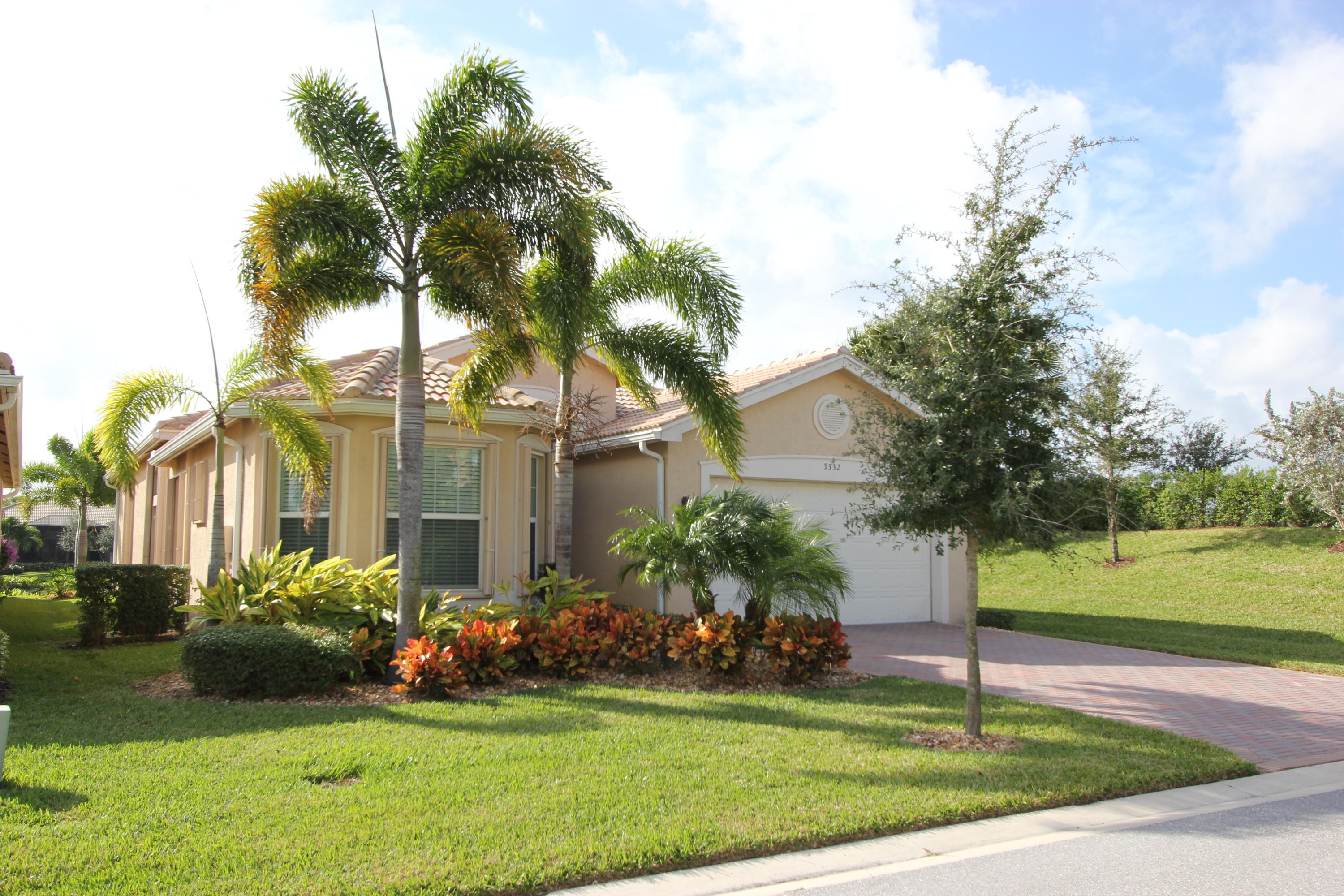 9332 Clearhill Road Boynton Beach, FL 33473 - Photo 1 of 18 Exterior