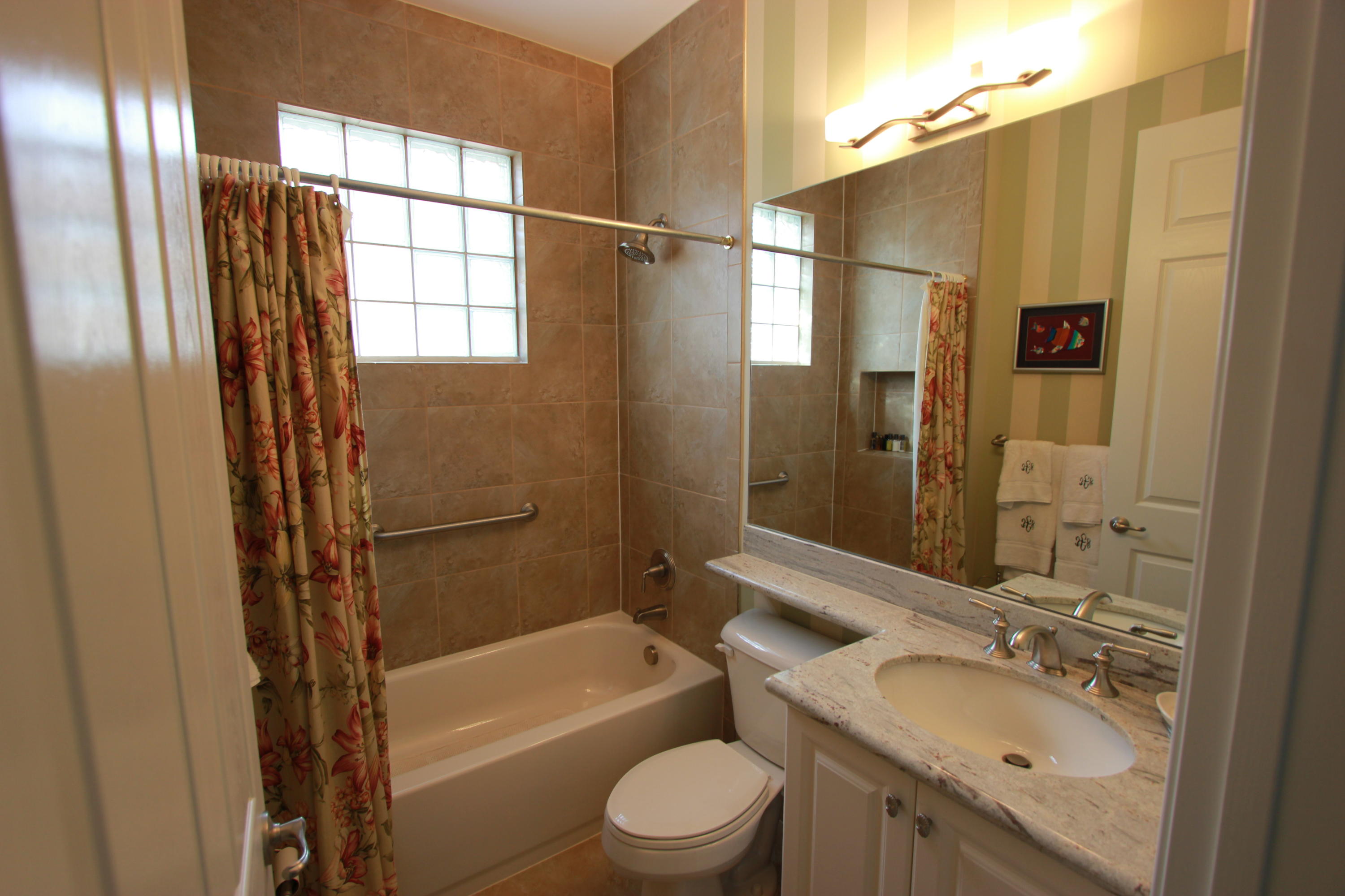 9332 Clearhill Road Boynton Beach, FL 33473 - Photo 13 of 18 Bath 1