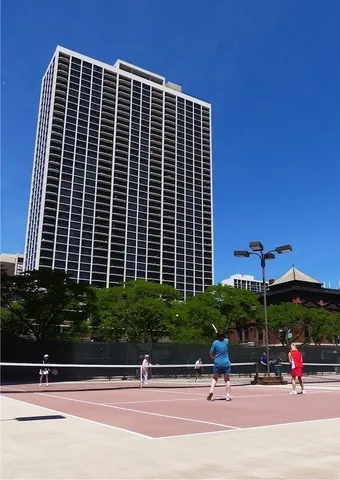 $2,500 | 1360 North Sandburg Terrace, Unit 811C, Chicago, IL 60610