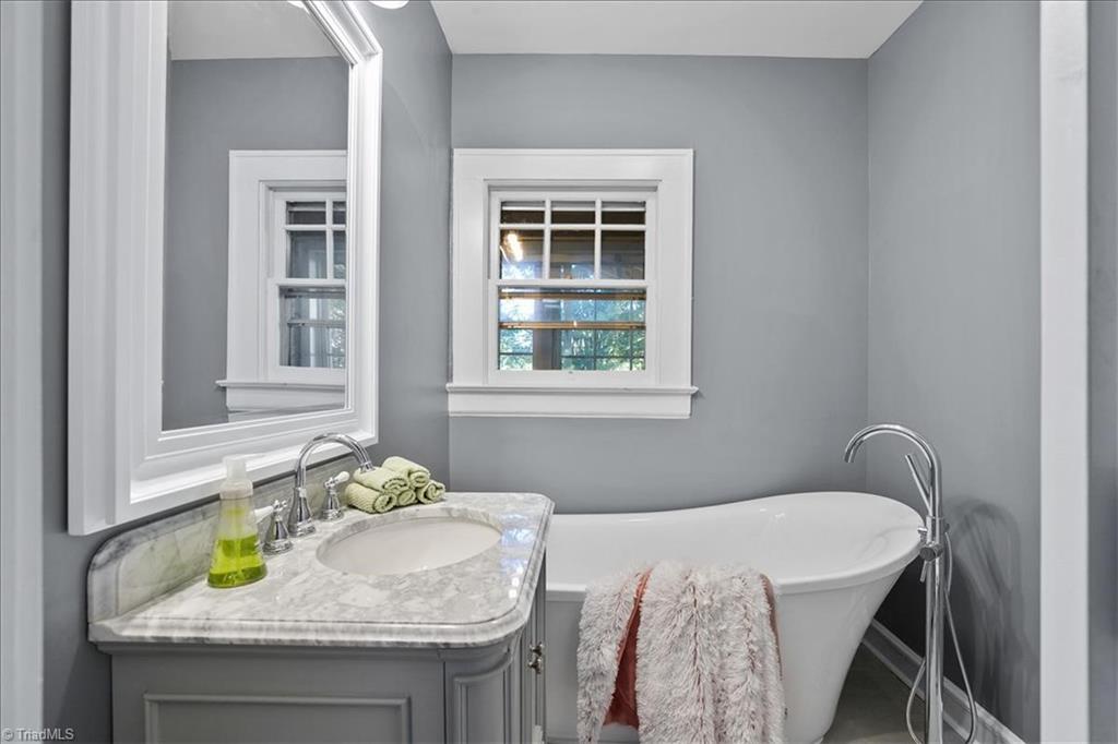 904 Old Winston Road High Point, NC 27265 - Photo 27 of 46 Hall Bath with deep soaking tub