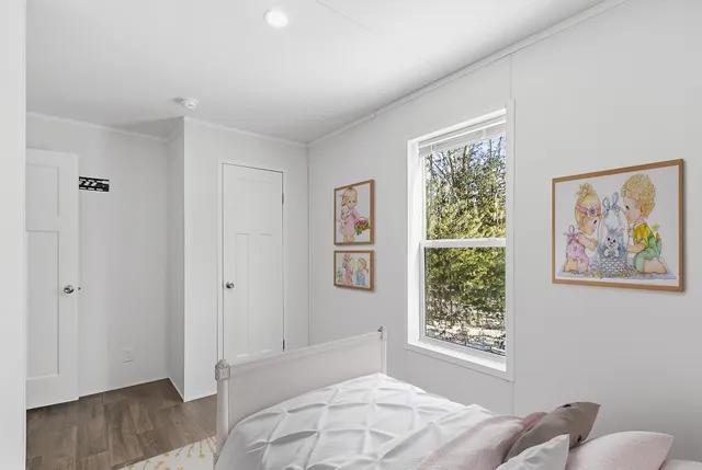 $72,500 | 1752 East County Road, Arkdale, WI 54613