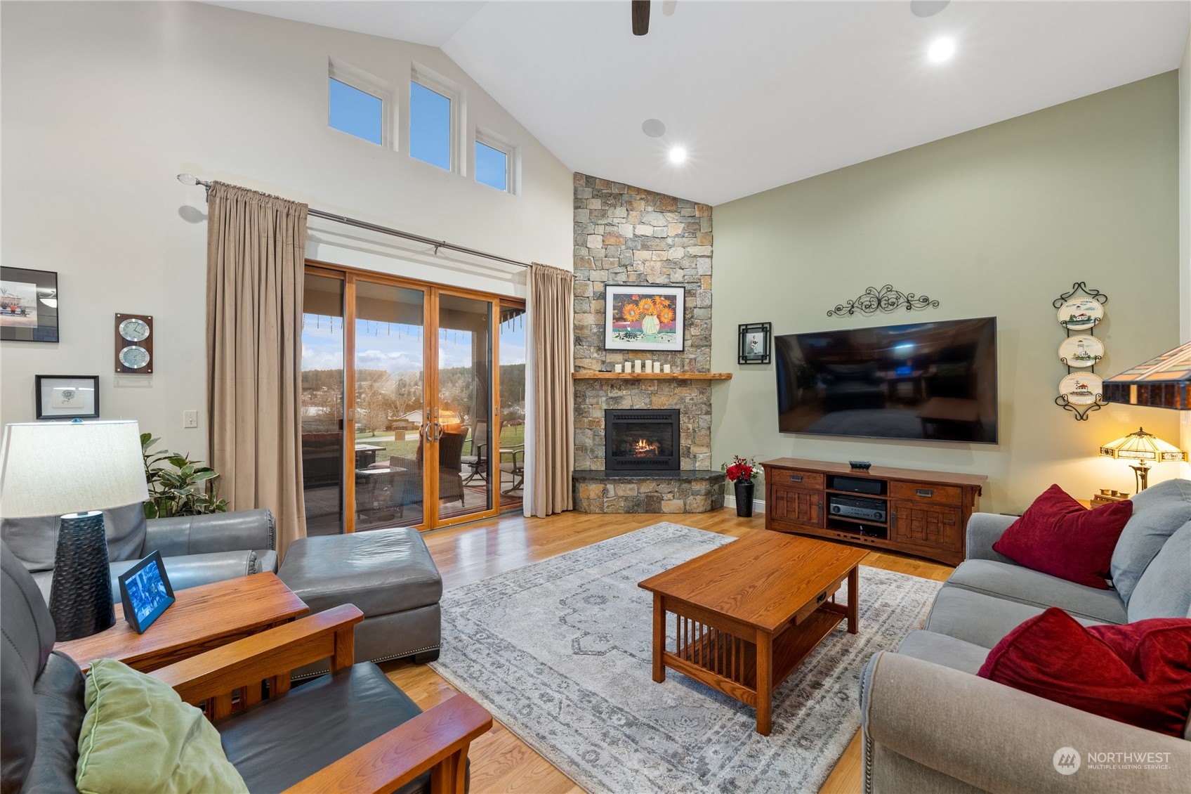 15166 Gibralter Road Anacortes, WA 98221 - Photo 4 of 40 Gallery Image 4