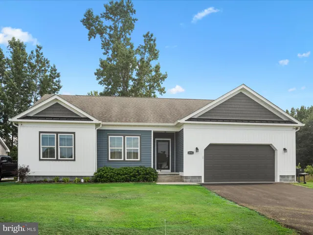 $390,000 | 18362 Pin Oak Street, Ellendale, DE 19941