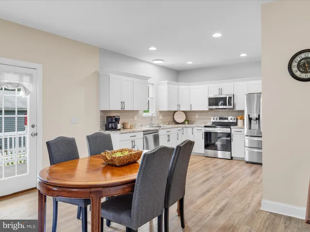 $390,000 | 18362 Pin Oak Street, Ellendale, DE 19941