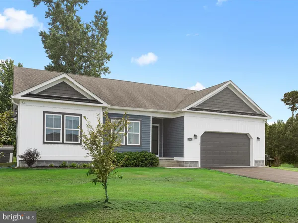 $390,000 | 18362 Pin Oak Street, Ellendale, DE 19941