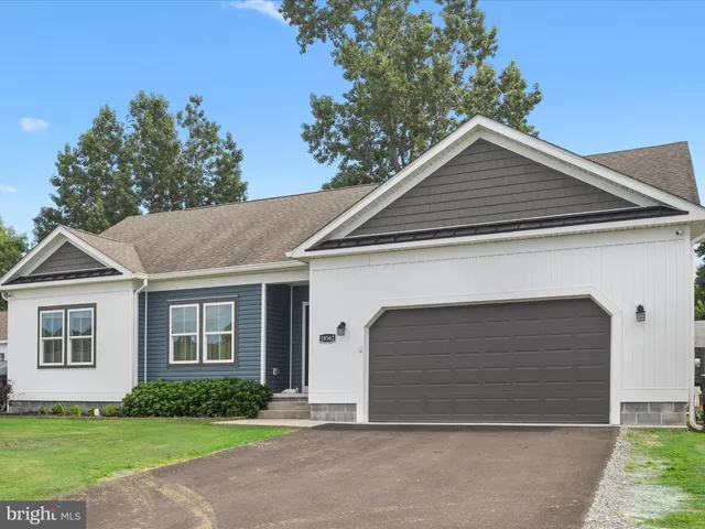 $390,000 | 18362 Pin Oak Street, Ellendale, DE 19941