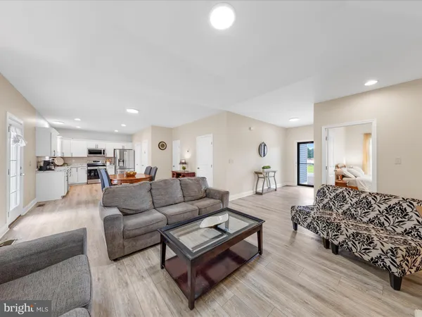 $390,000 | 18362 Pin Oak Street, Ellendale, DE 19941