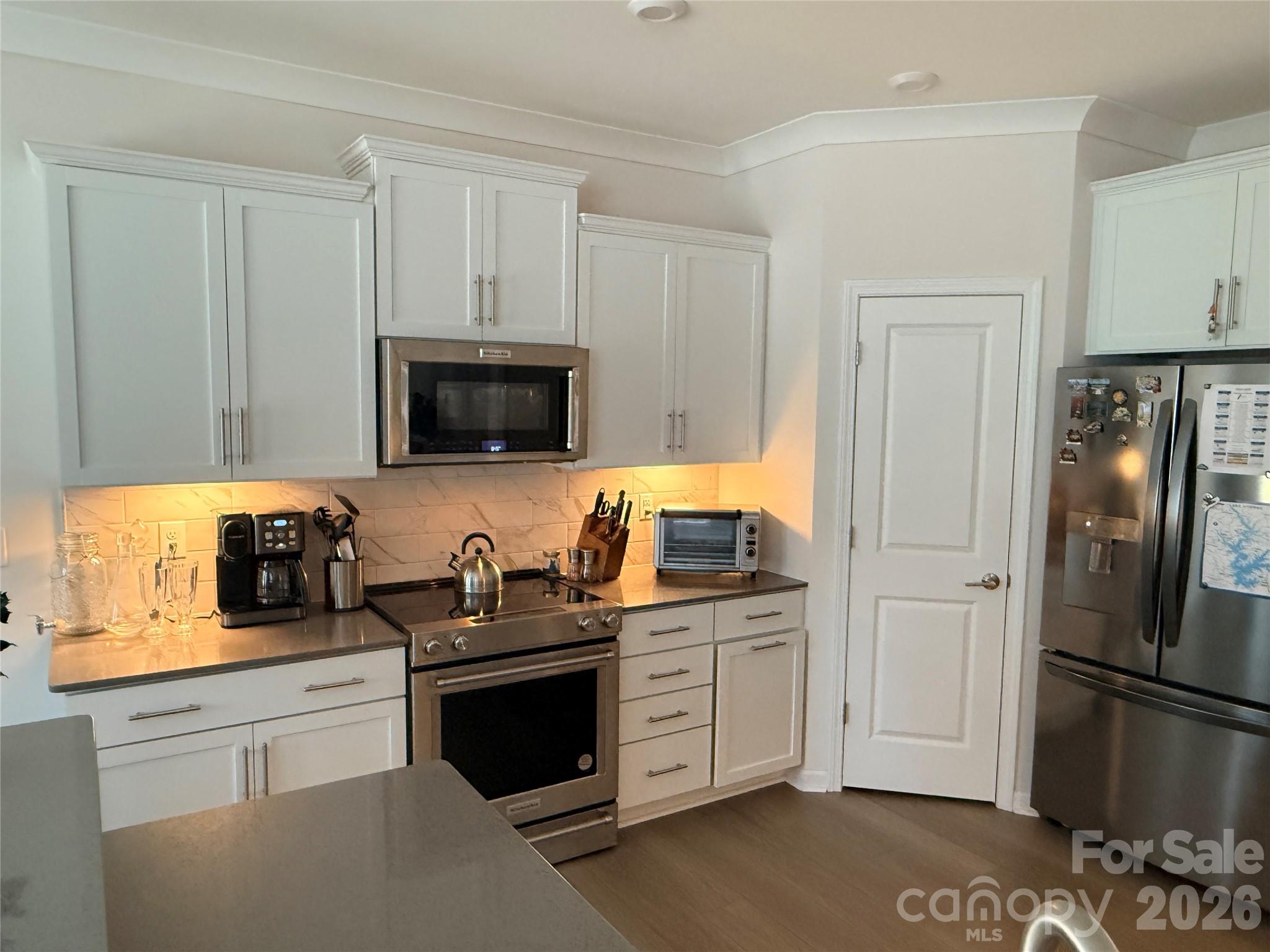 1813 Teachers House Road Apex, NC 27523 - Photo 8 of 29