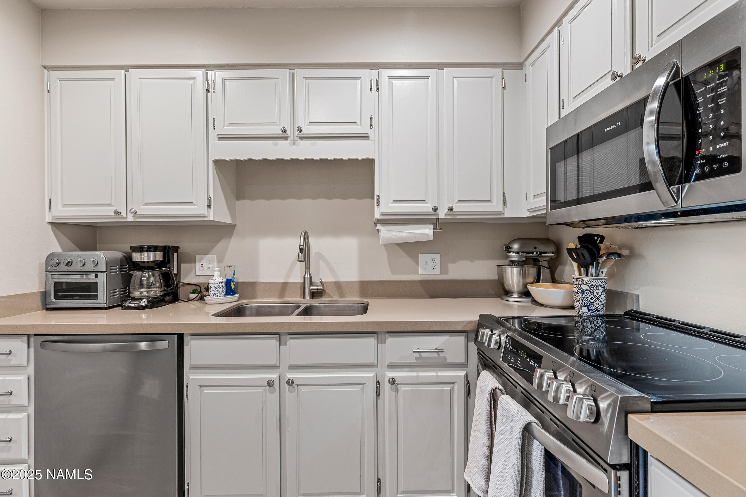 2665 Valley View Drive, Unit 10127 Flagstaff, AZ 86004 - Photo 5 of 37 2665 N Valley View Rd. Unit 10127-9