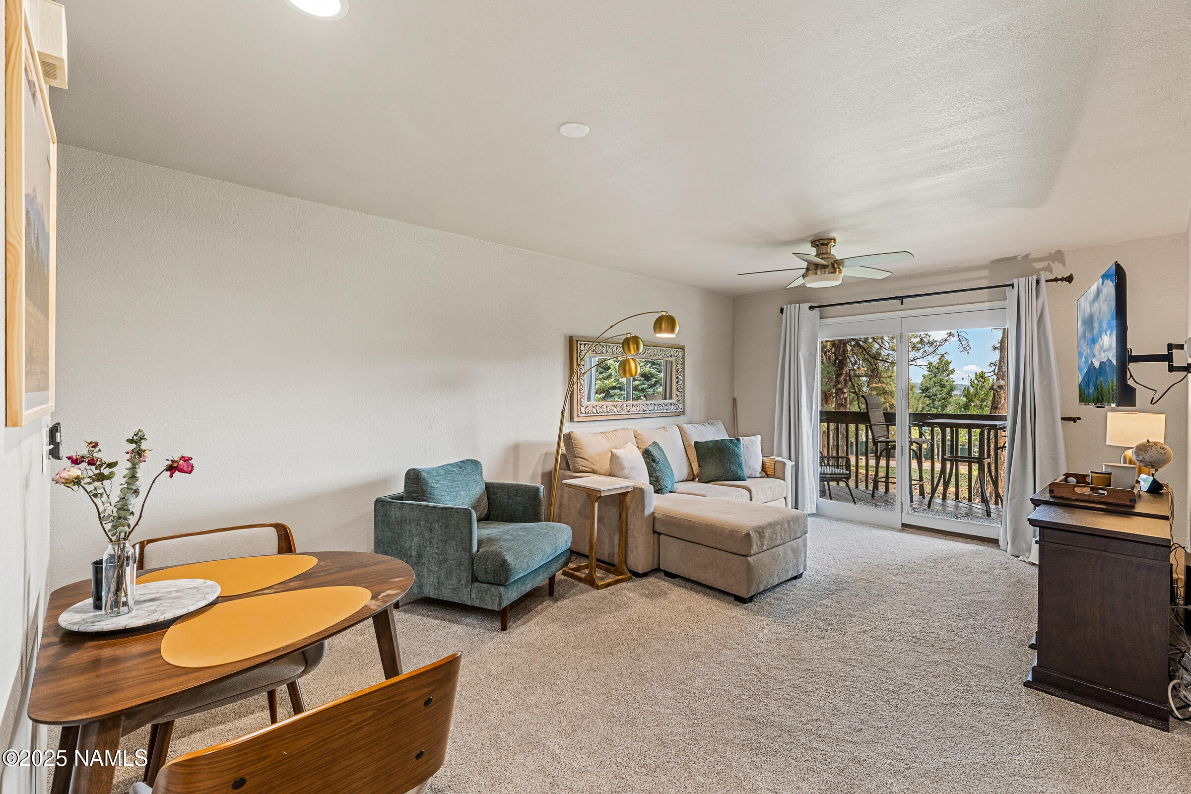 2665 Valley View Drive, Unit 10127 Flagstaff, AZ 86004 - Photo 9 of 37 2665 N Valley View Rd. Unit 10127-6