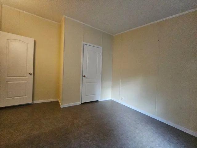 a view of empty room with window