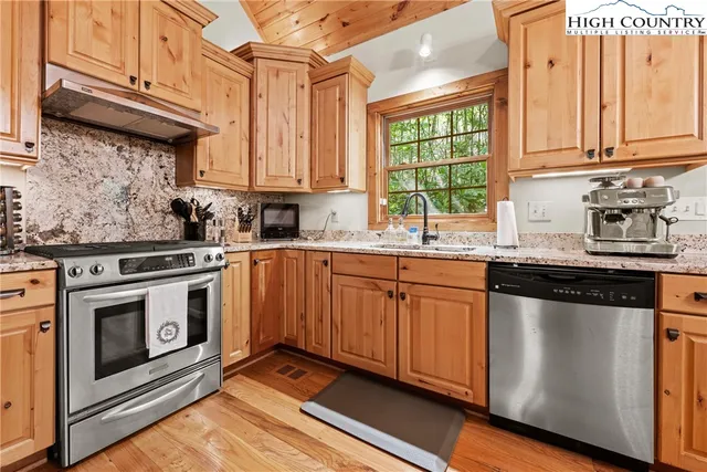 $749,000 | 218 Sorrento Falls Road, Blowing Rock, NC 28605