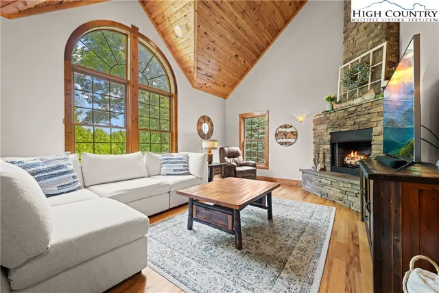 $749,000 | 218 Sorrento Falls Road, Blowing Rock, NC 28605