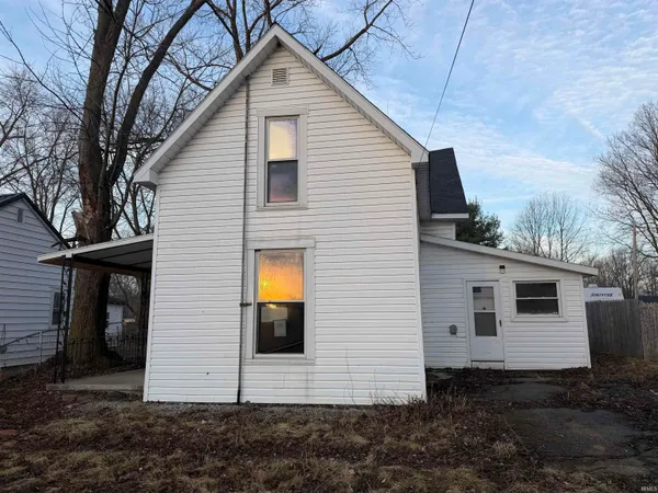 $29,900 | 105 North 2nd Avenue, Jonesboro, IN 46938