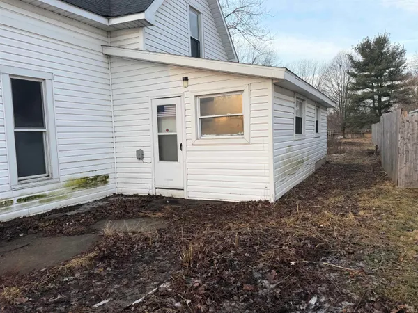 $29,900 | 105 North 2nd Avenue, Jonesboro, IN 46938