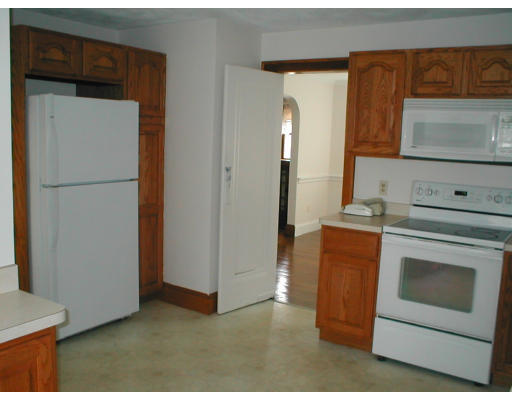 18 Beal Road Waltham, MA 02453 - Photo 4 of 8 Gallery Image 4
